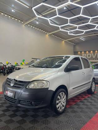 VOLKSWAGEN FOX 1.0 MI TREND 8V FLEX 4P MANUAL VOLKSWAGEN FOX 1.0 MI TREND 8V FLEX 4P MANUAL